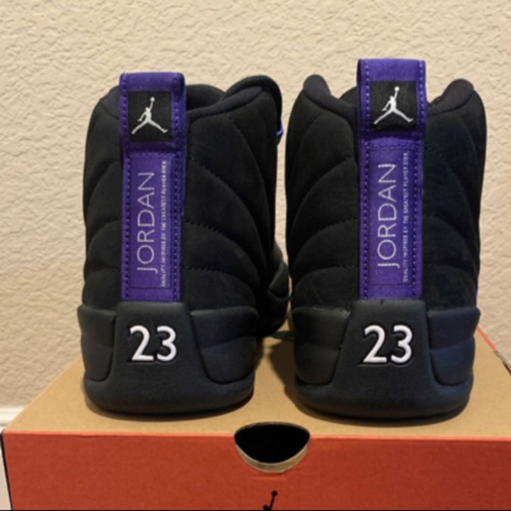 Jordan 12 - Picture 3 of 4